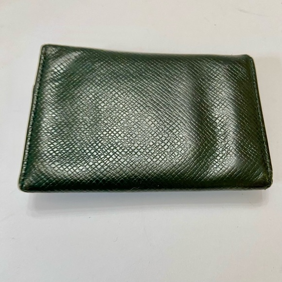 Louis Vuitton Green Taiga Leather 6-Hooks Key Case - Picture 5 of 12